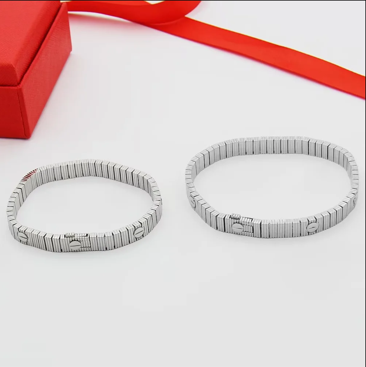 CREM206  New Arrive Fashion  Hot Sale Nail Pattern Love Braclet for Woman Jewelry To Choose Gift