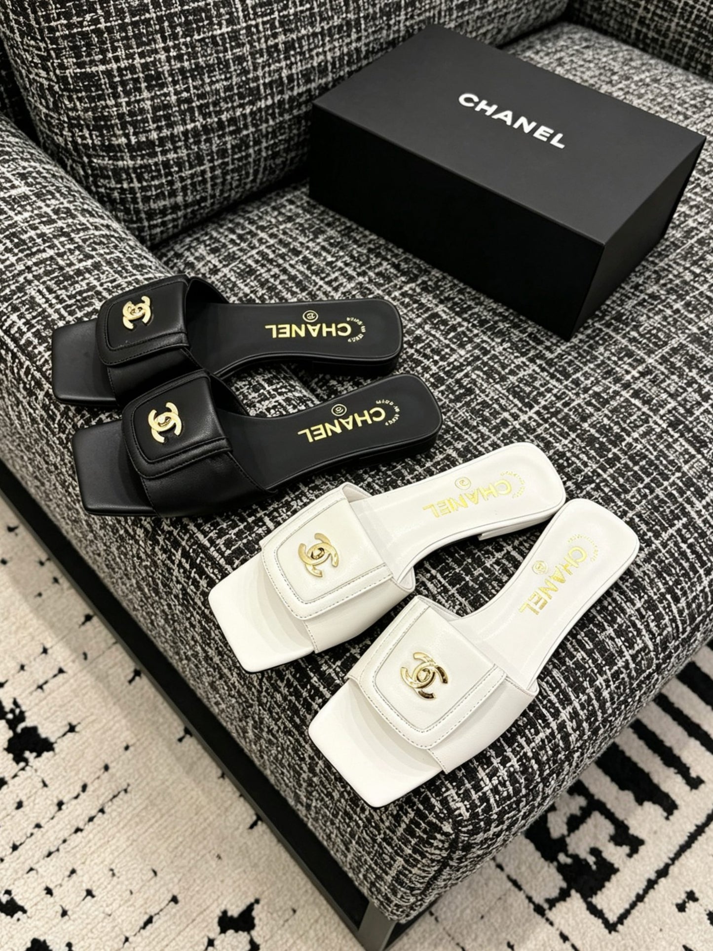 CEM260 New arrive fashion black and white color shose for woman beautiful Slippers gift to choose