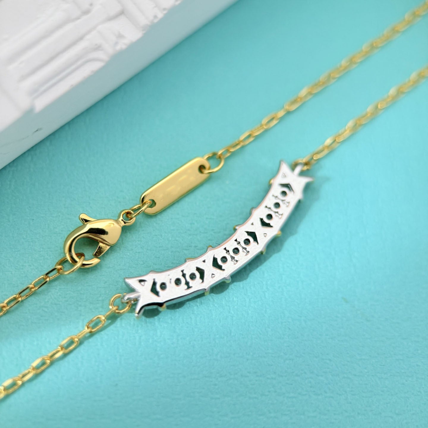 TEM32  New Arrive Fashion  with Diamond X Necklce for Woman Jewelry To Choose Gift