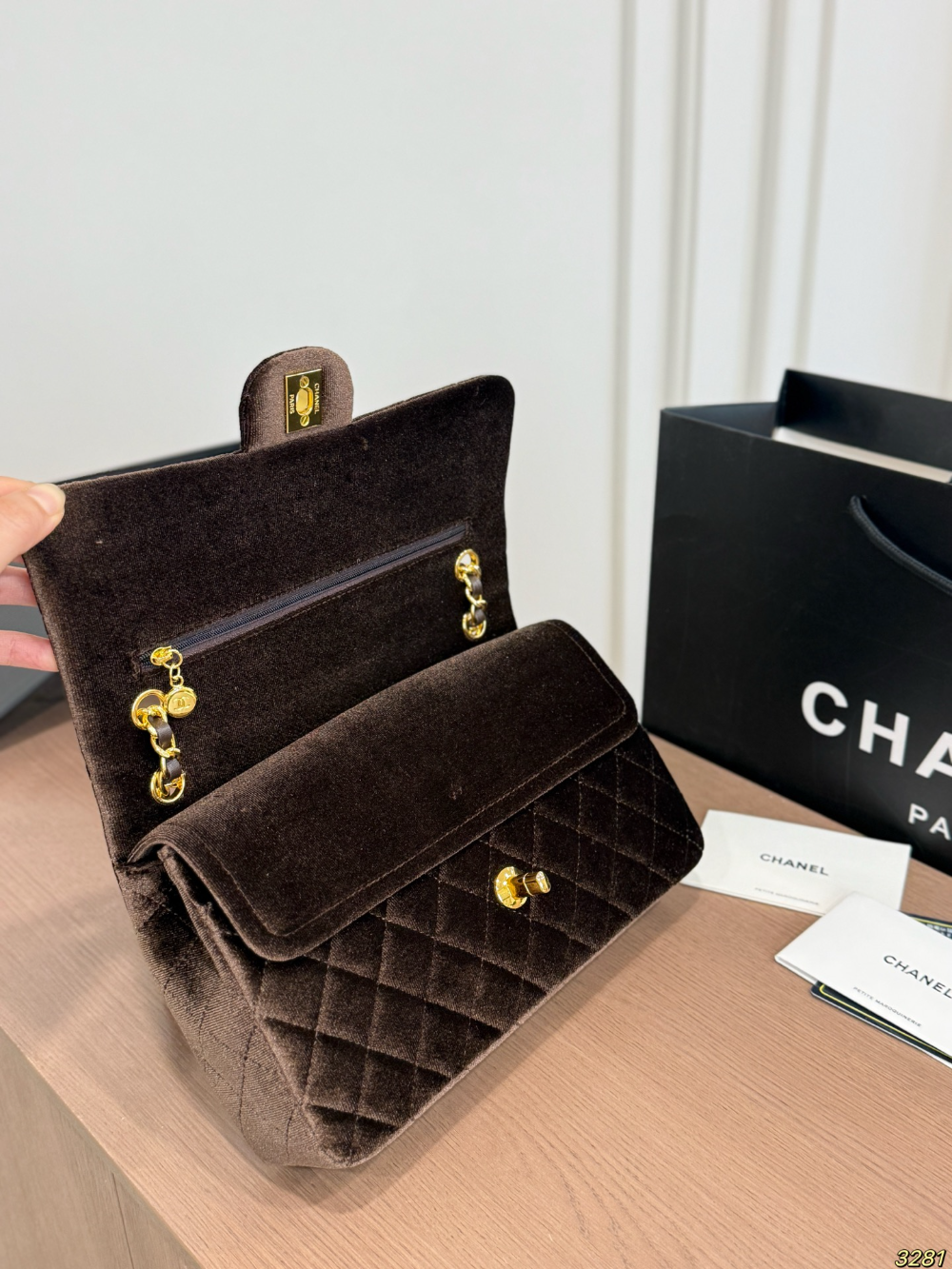 CEM356 New arrive fashion red black  brown blue purple  color bag for woman beautiful gift to choose 25*15cm