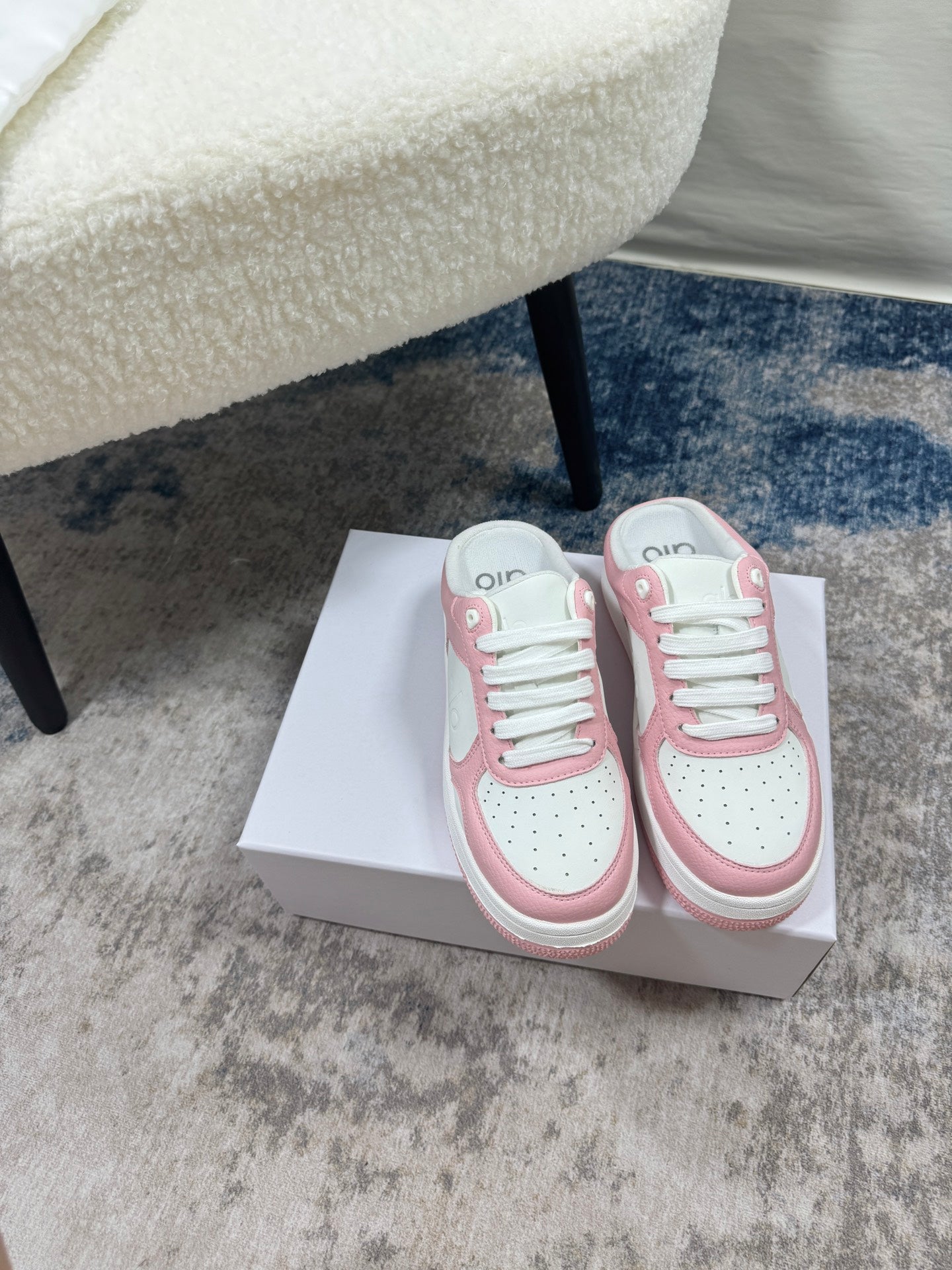 ALO1 Wholesale Outdoor Women Shoes Famous Designer Brand Female Casual shoes Fashion for Lady