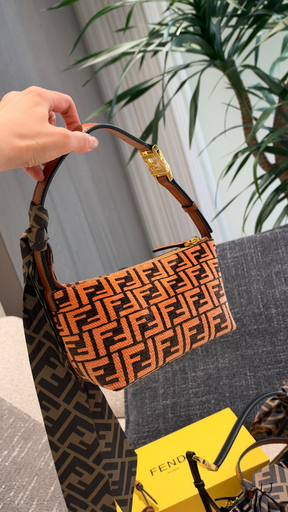 FEM37 New arrive fashion  white black pink orange dark brown green bag for woman hands bag beautiful gift to choose gift