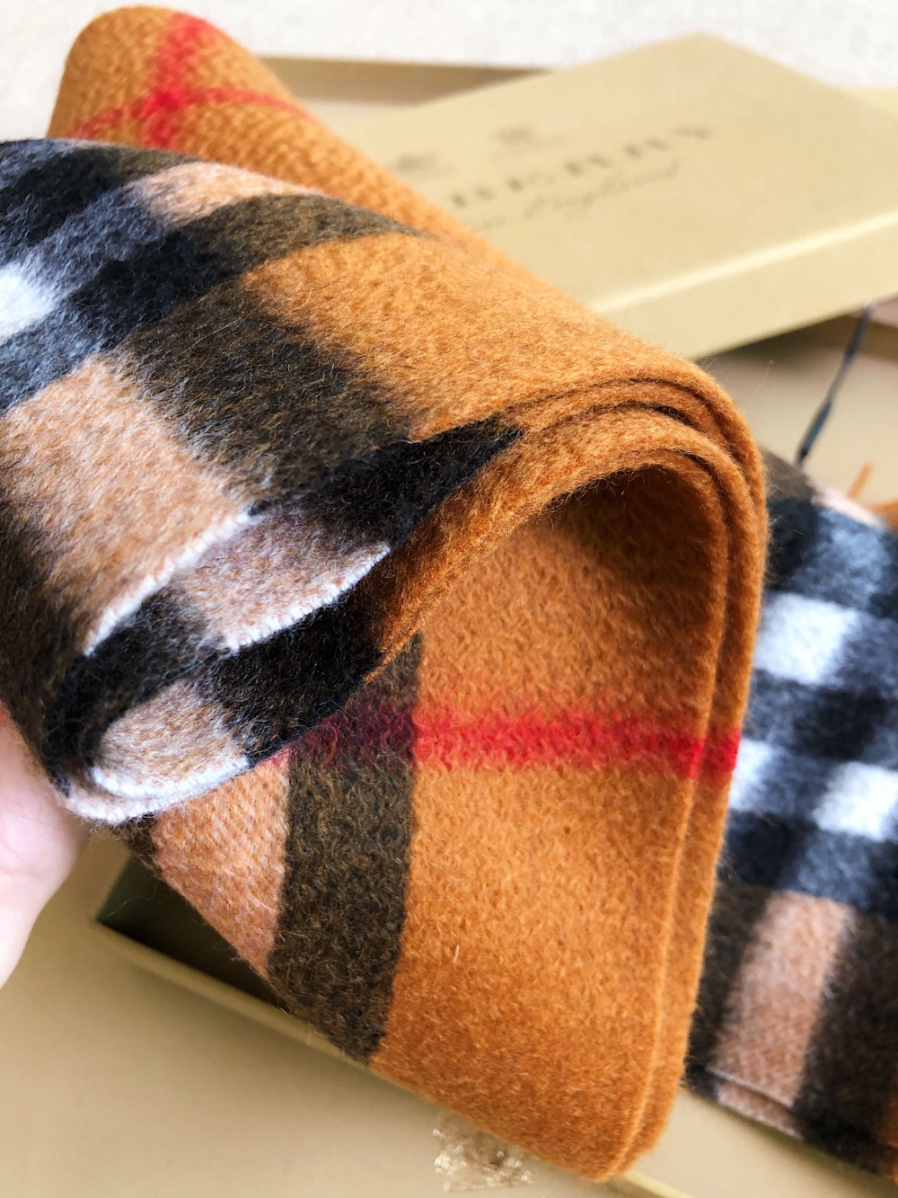 BUEM55 new arrive  Hot sale black pink brown color fashion beautiful  scarf  for woman gift  to choose 130*180
