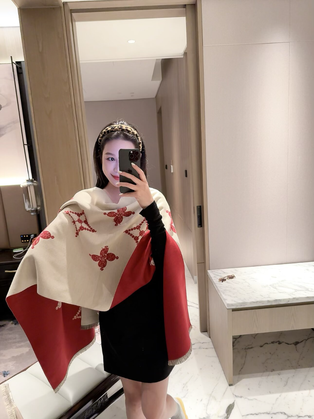LEM616 new arrive  Hot sale brown black blue grey red color fashion beautiful  scarf  for woman gift  to choose