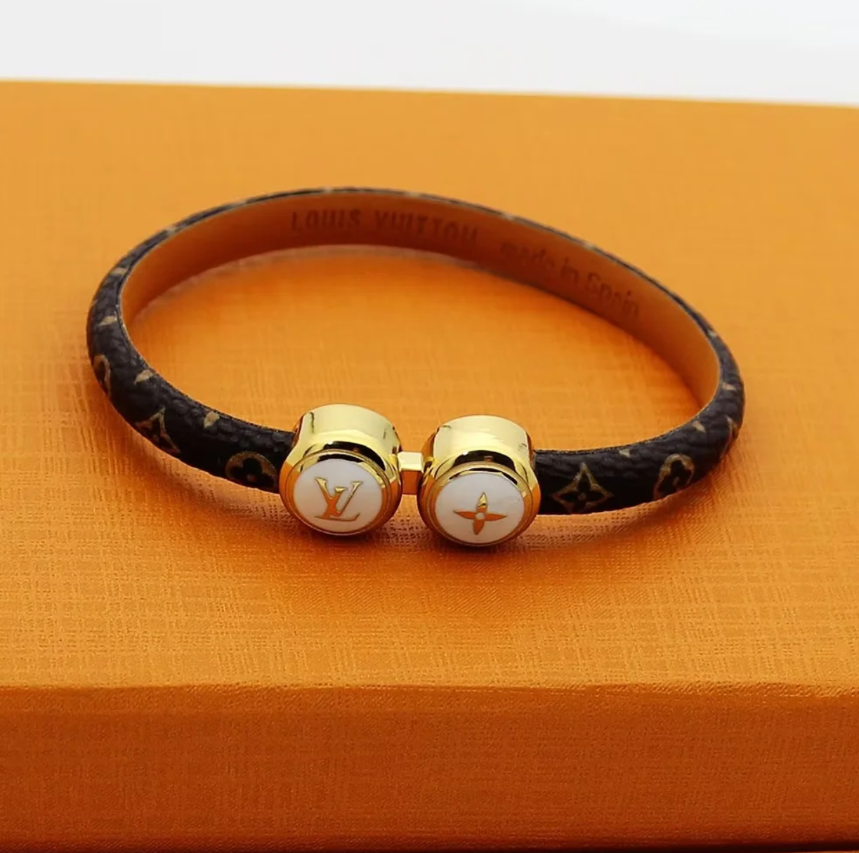 LEM385  New Arrive Fashion Open Bracelet Metal Letter Wristband Bracelet Couple Accessories for Woman