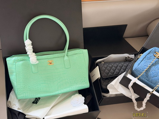 CEM290 New arrive fashion green bag for woman hands bag beautiful gift to choose gift 35*22cm