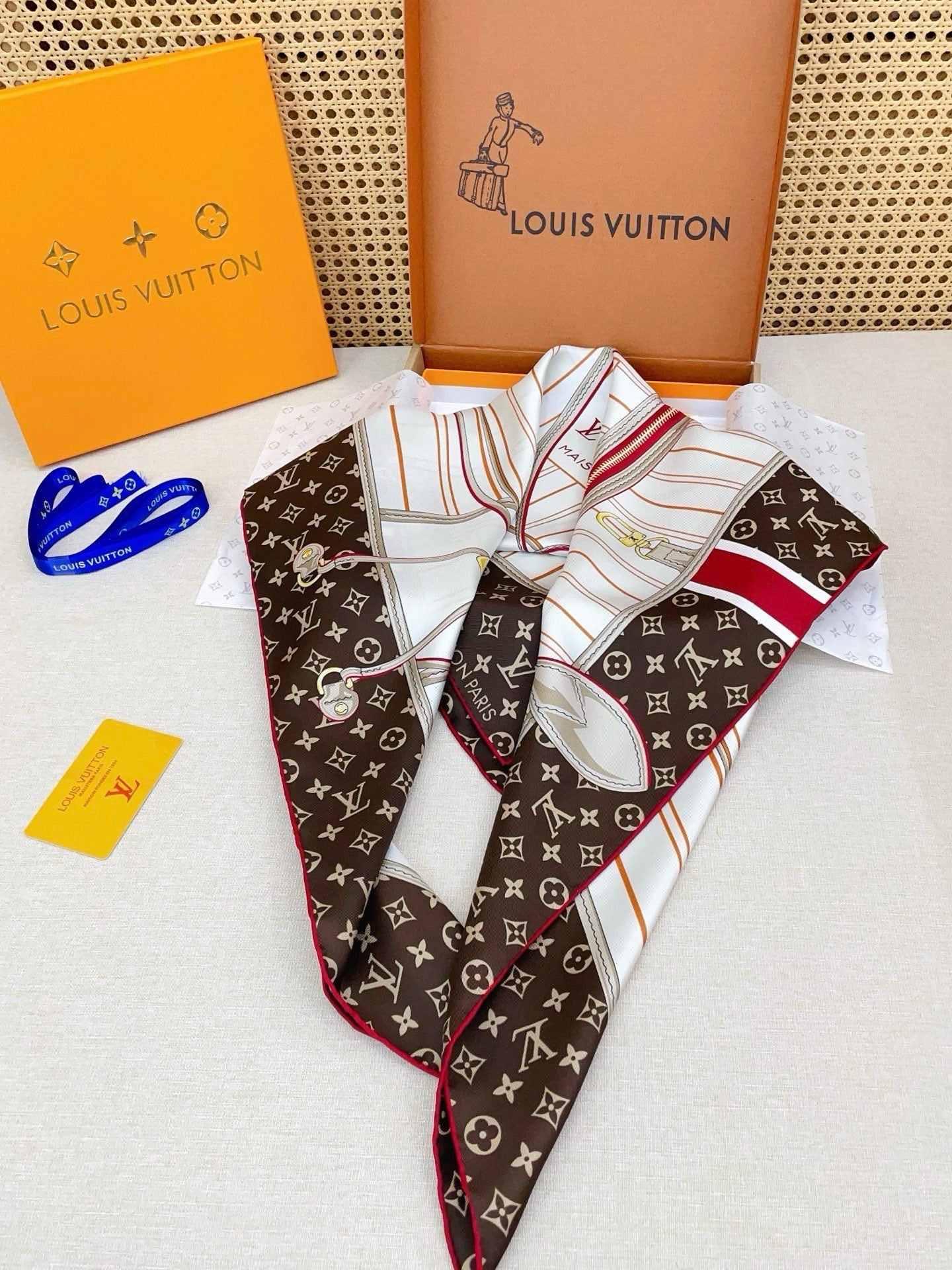 LEM441 new arrive Hot sale brown color fashion beautiful scarf for woman gift to choose size  90*90cm