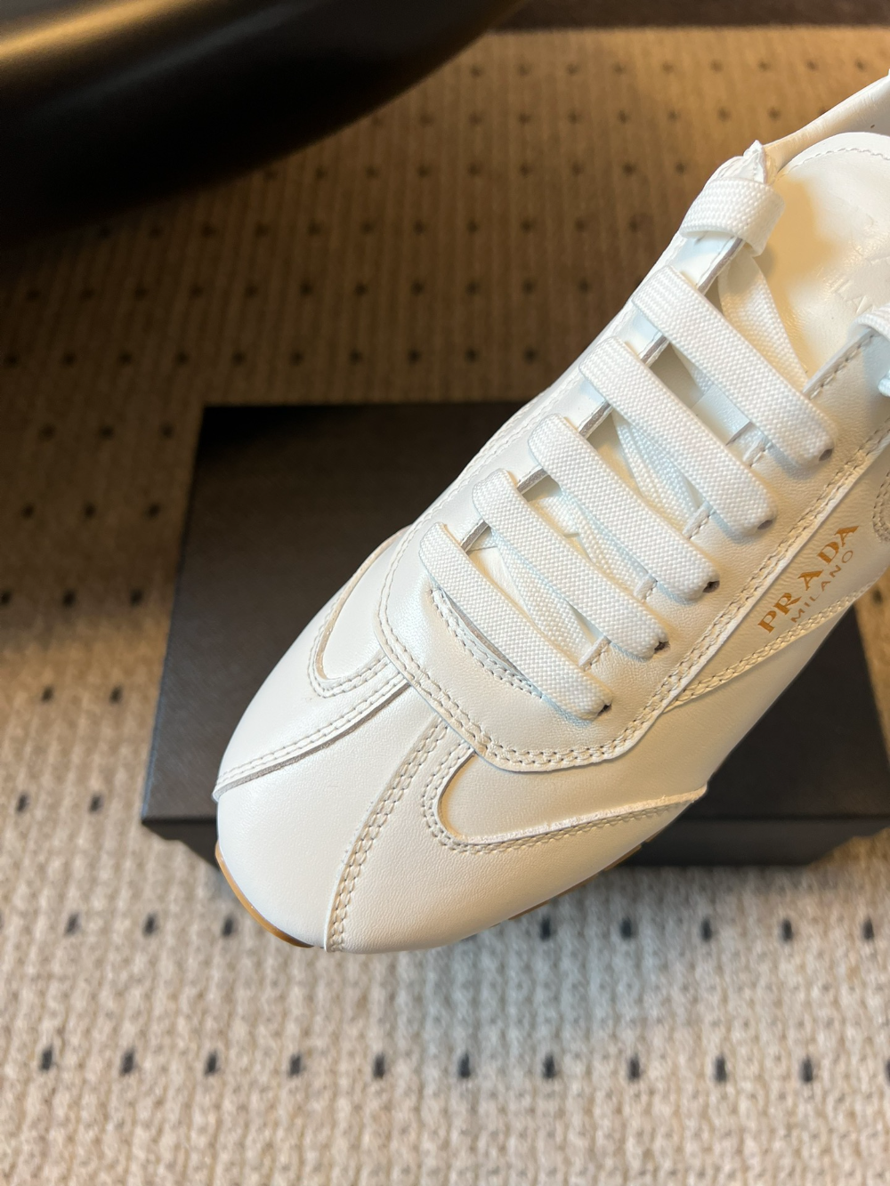 PEM06  New multi-color selection of casual shoes Lightweight and versatile suitable for both work and sports High-quality