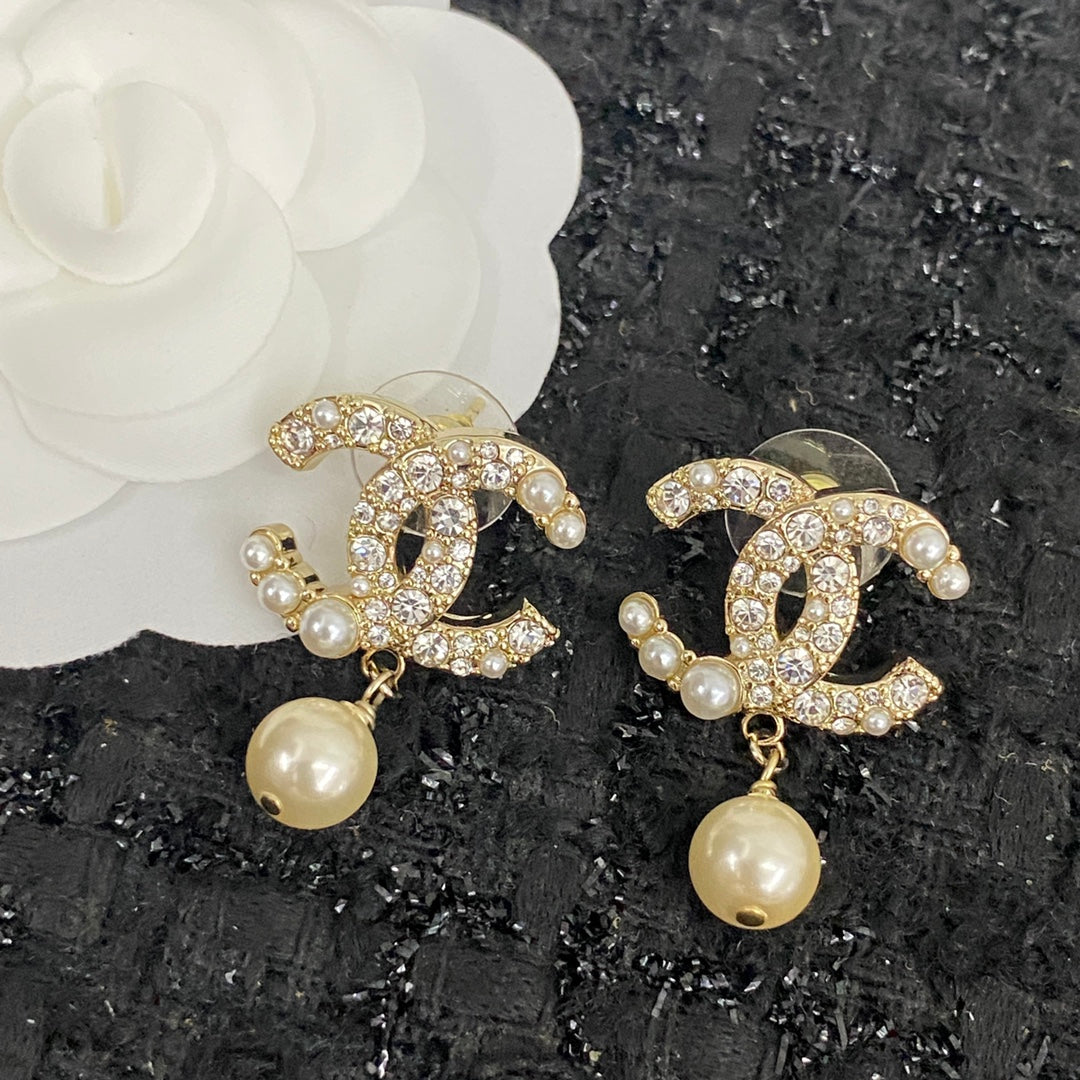 CEM223 New Arrive Fashion  Hot Sale  with Full Diamond Earring  for Woman Jewelry To Choose Gift