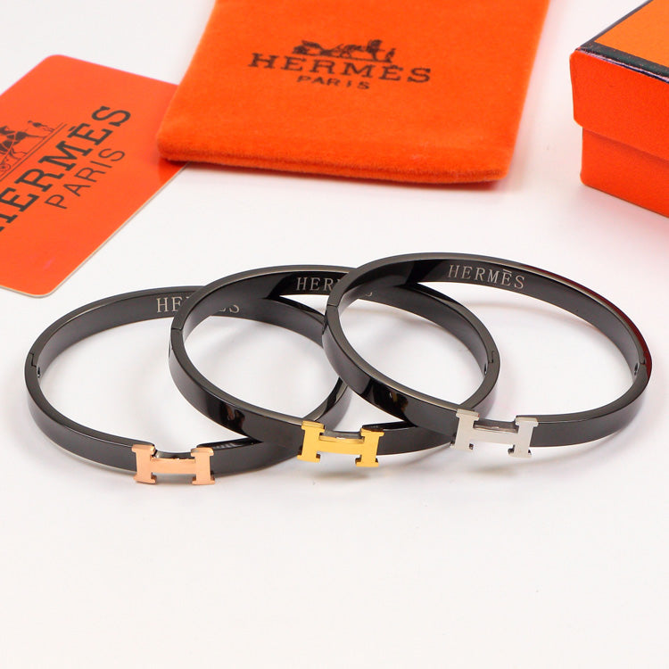 HEM81 New Arrive Fashion  Stainless Steel Black Color Bracelet Gold Silver Color Bracelet Bangle Bague Femme for Woman Gift