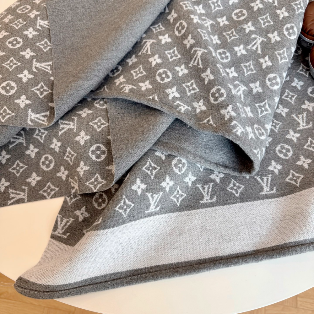 LEM642 new arrive  Hot sale grey color fashion beautiful  scarf  for woman gift  to choose