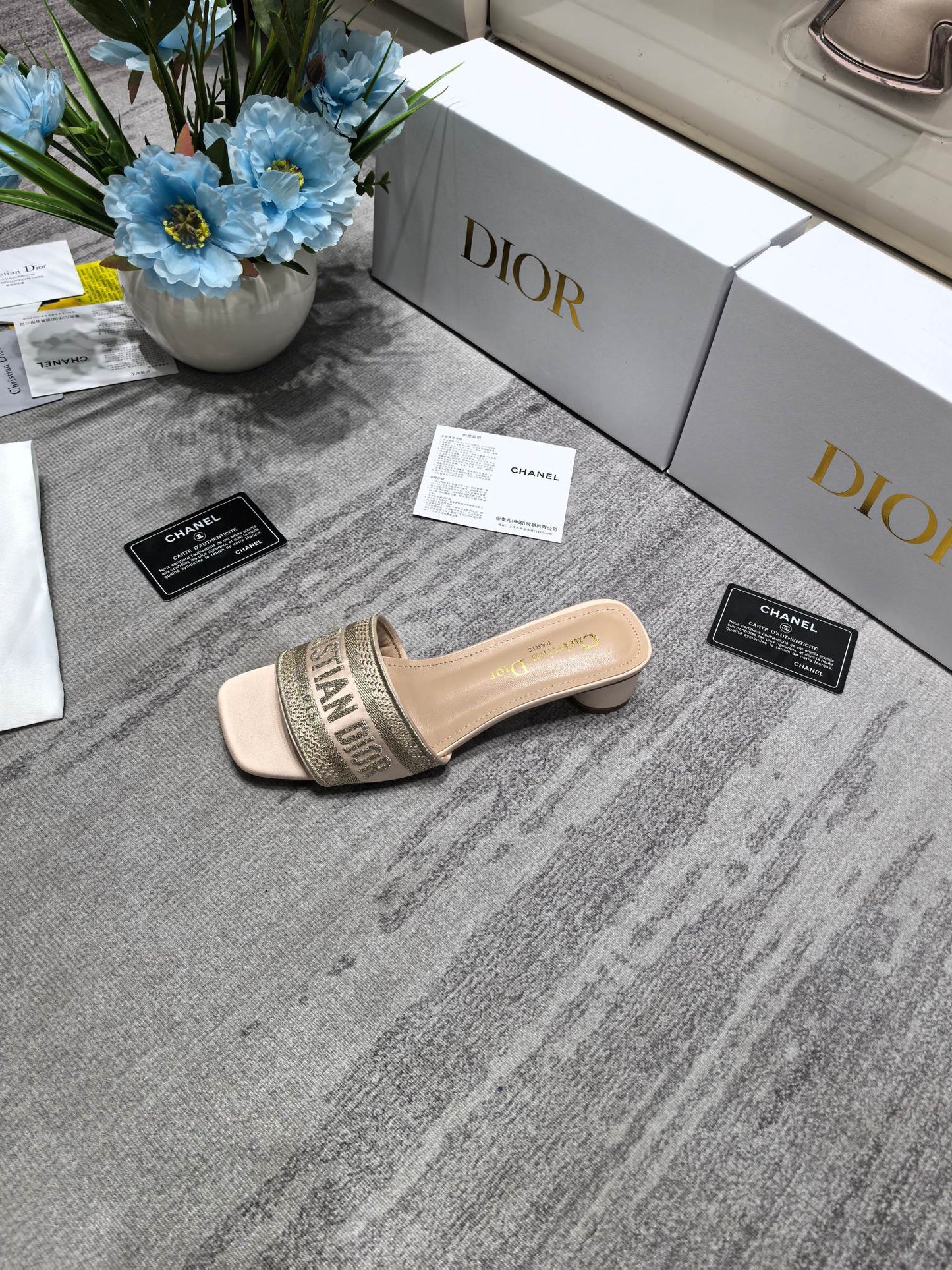 DEM308 New arrive fashion black and white  many color shose for woman beautiful Slippers gift to choose