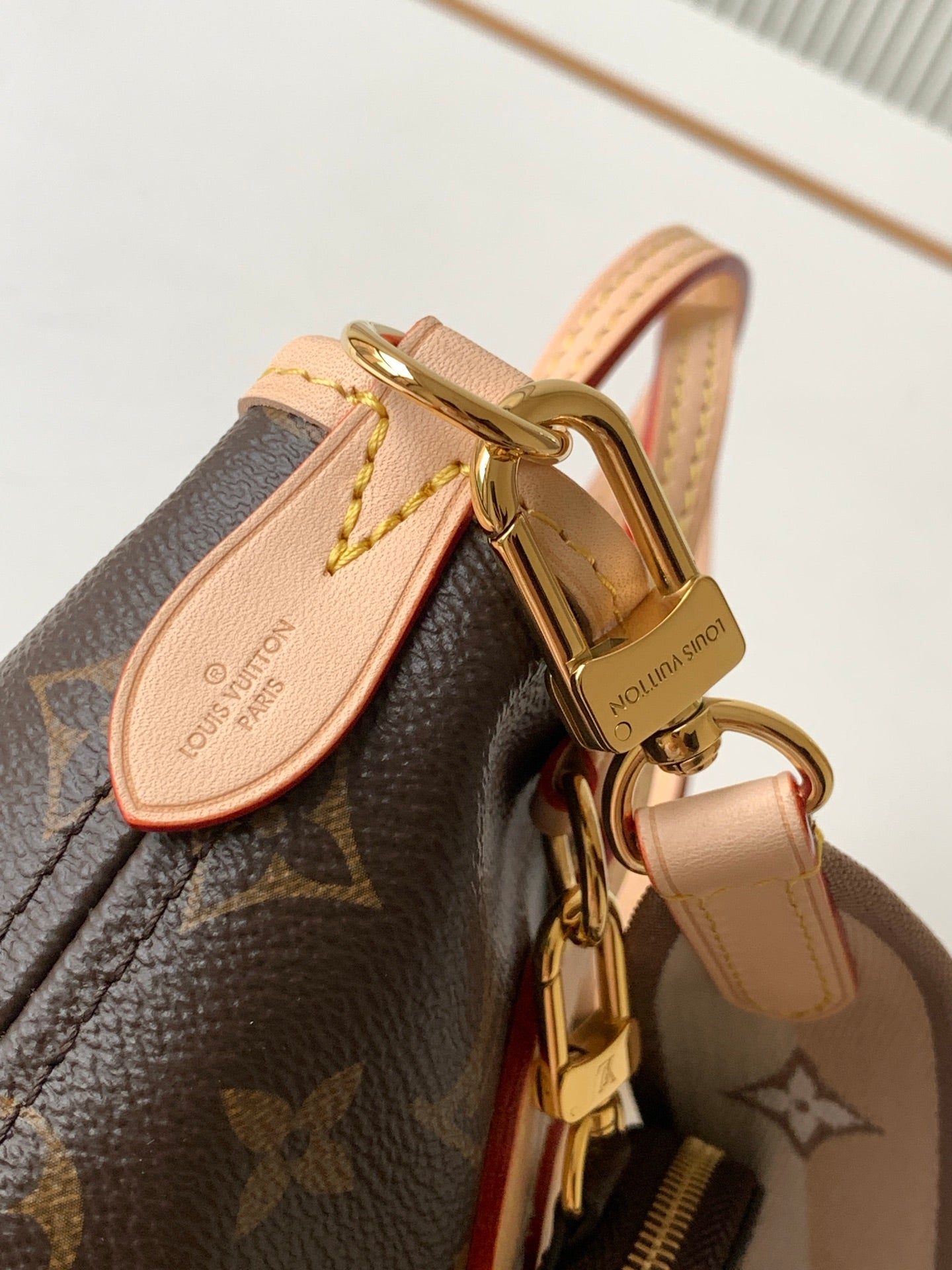 LEM375 New arrive fashion design bag for woman handbag beautiful gift to choose gift 24x14x9CM