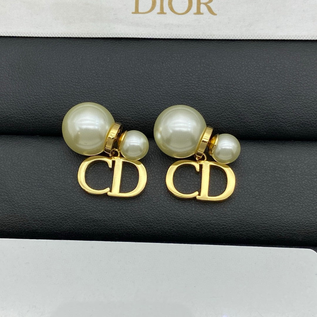 DEM260 New Arrive Fashion  Hot Sale  with Pearl Earring  for Woman Jewelry To Choose Gift