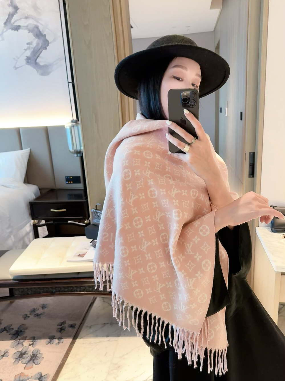 LEM653 new arrive  Hot sale black pink color fashion beautiful  scarf  for woman gift  to choose
