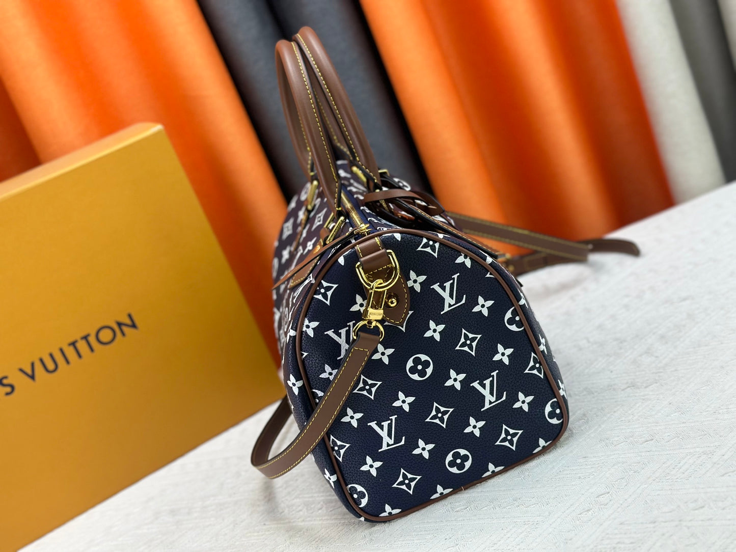 LEM291 designer bag free shipping Light luxury genuine leather High quality casual Boston bag versatile classic vintage handbag for woman 25cm