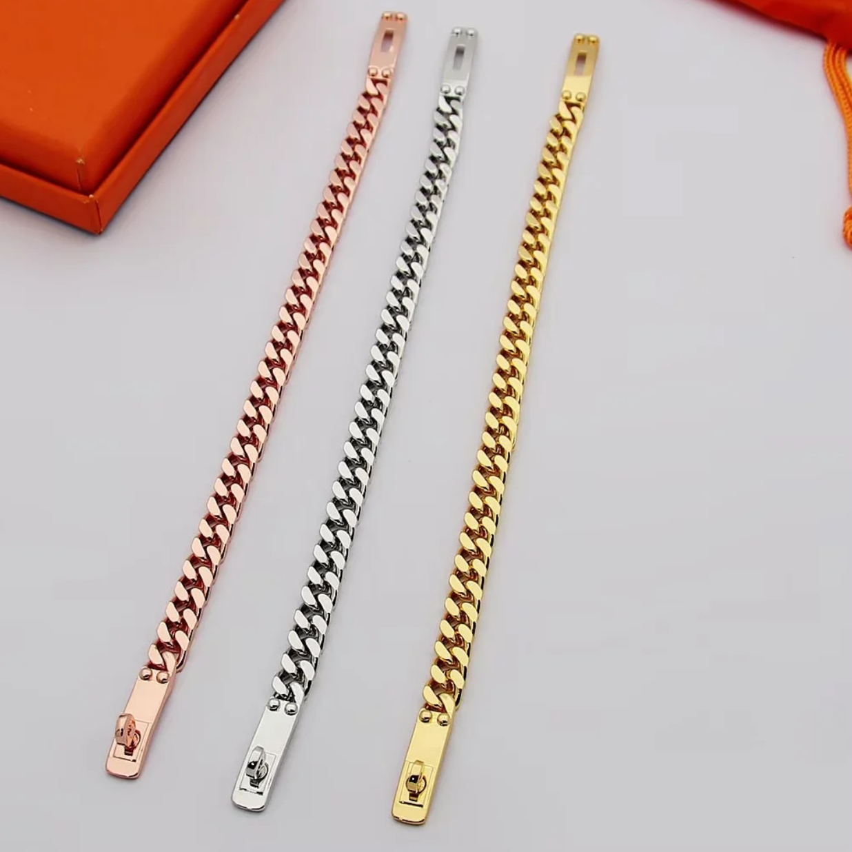 HEM89 New Arrive Letter Surface Rotating Clasp Bracelet - Women's Versatile Rotating Clasp Thick Bracelet