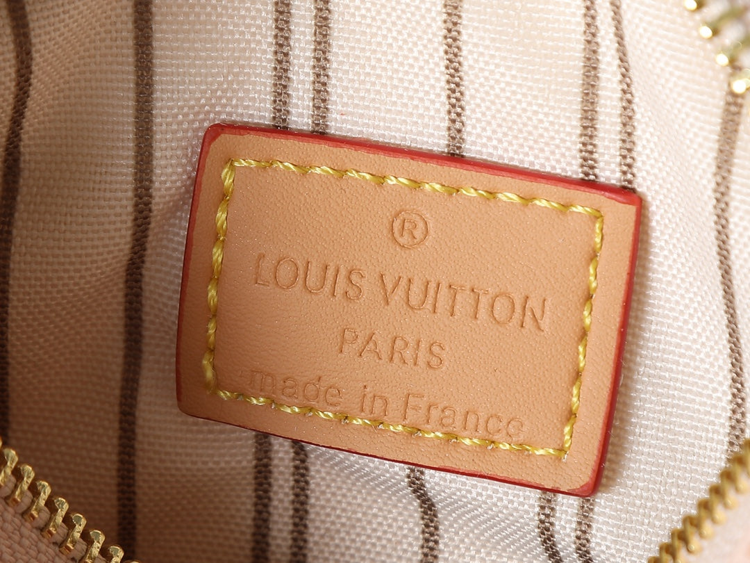 LEM45 New arrive fashion bag for woman beautiful gift to choose gift 16x10x7.5cm