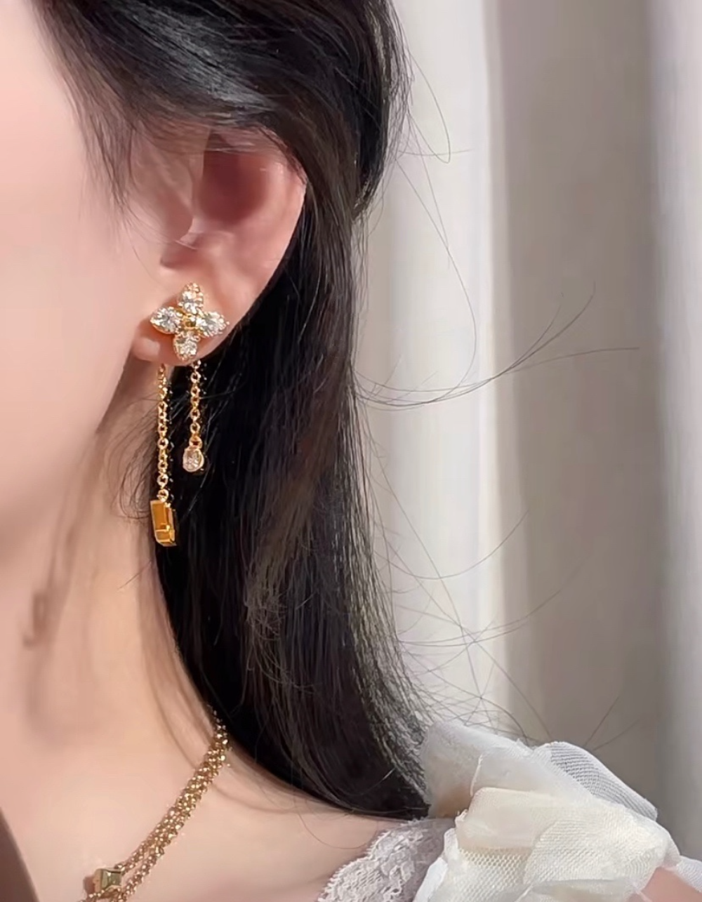 LEM395 New Arrive Fashion Gold Color Long Tassel letters Earring  for Woman Jewelry Beautiful Jewelry To Choose Gift No with Box