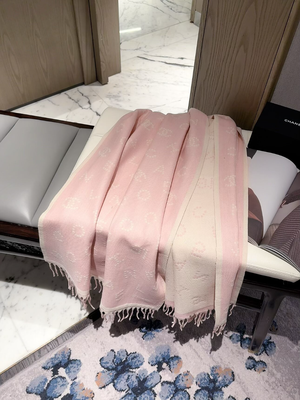 CEM483 new arrive  Hot sale pink black color fashion beautiful  scarf  for woman gift  to choose