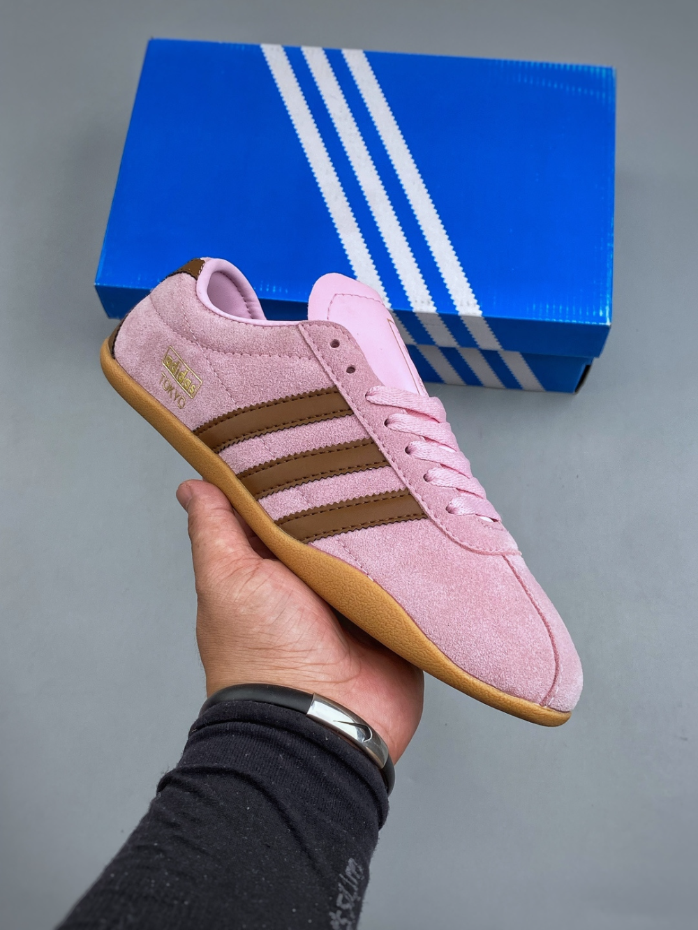 ADEM06 Womens Shoes Fashion Female Luxury Designer Red Pink  Ladies shoes Comfortable versatile classic casual sports shoes size 36-40