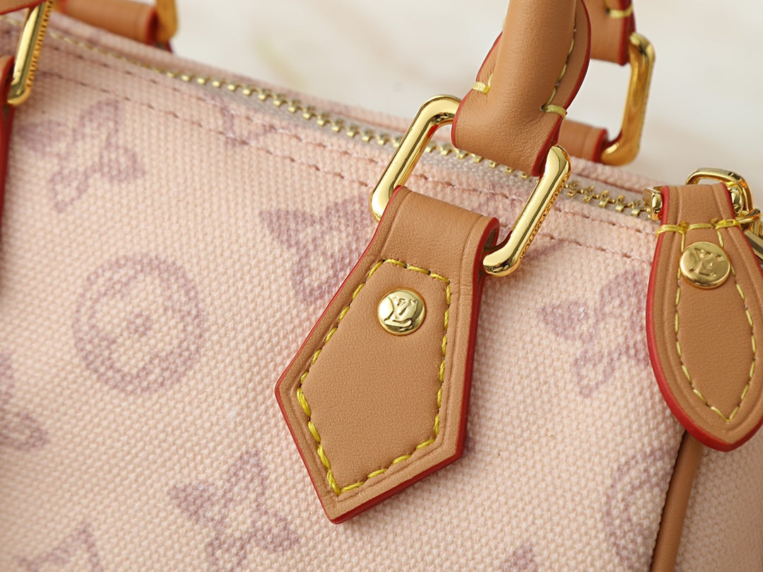 LEM45 New arrive fashion bag for woman beautiful gift to choose gift 16x10x7.5cm