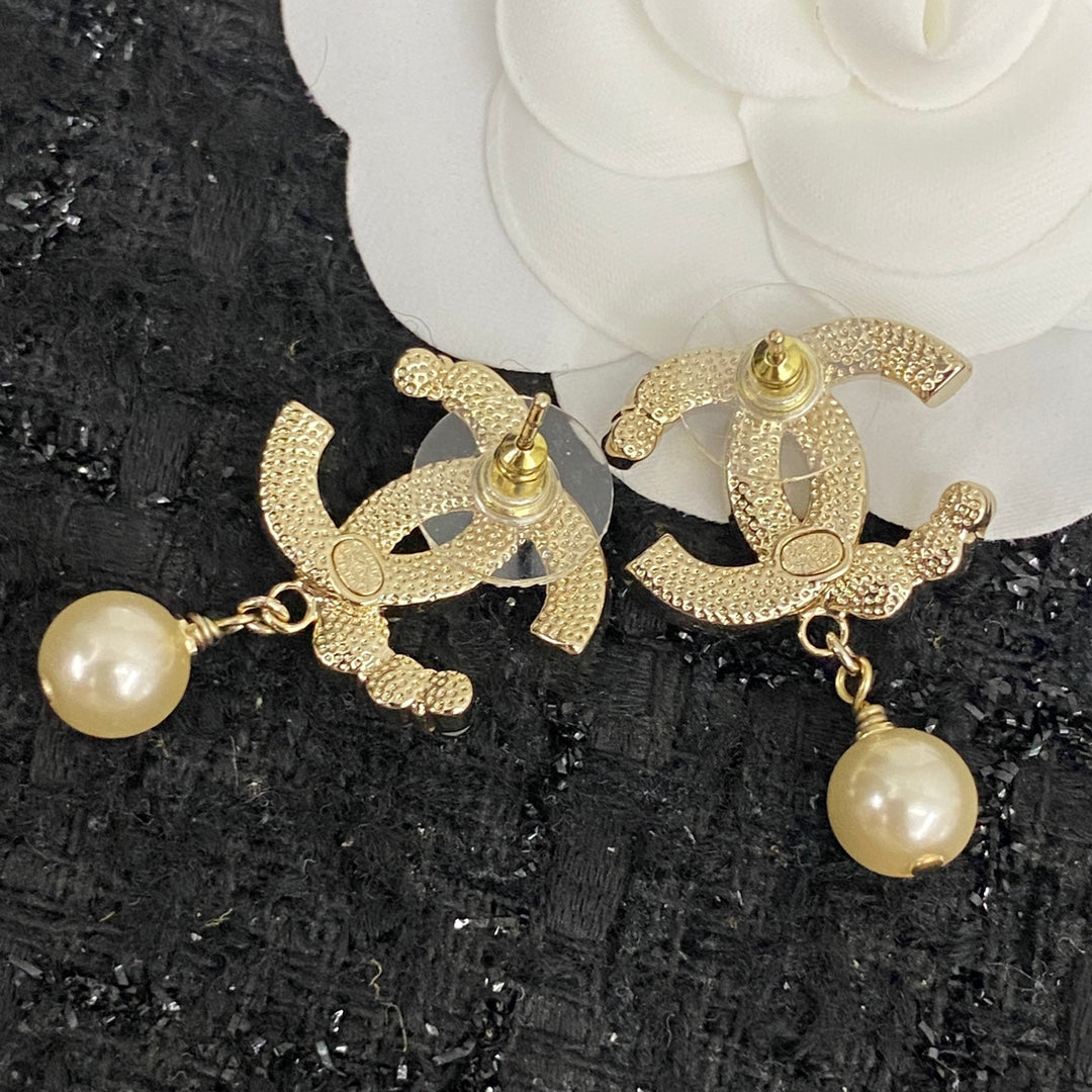 CEM223 New Arrive Fashion  Hot Sale  with Full Diamond Earring  for Woman Jewelry To Choose Gift