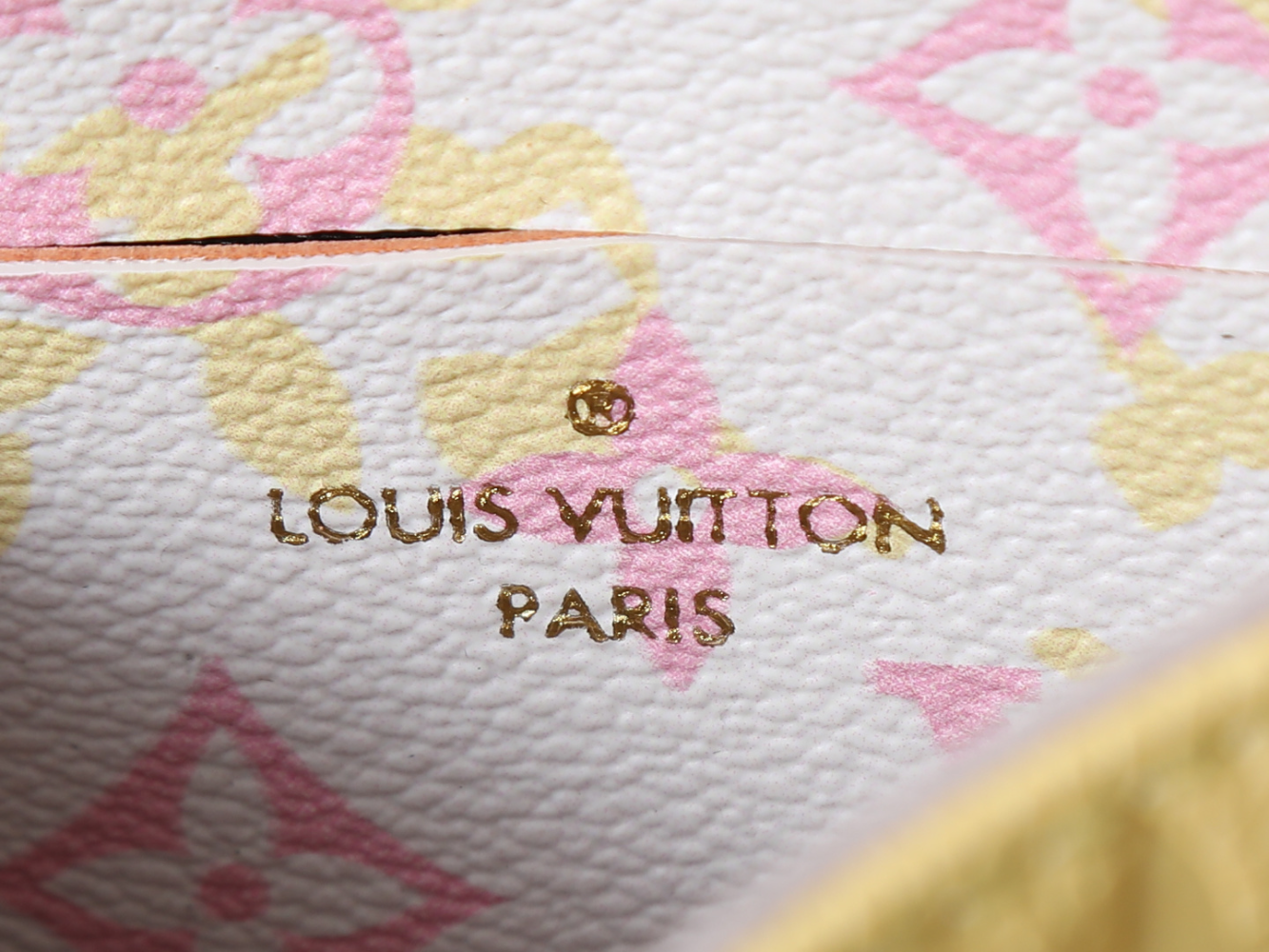 LEM509  New arrive fashion yellow lvory bag for woman beautiful gift to choose gift size to choose 21.0 x 12.5 x 6.0 CM