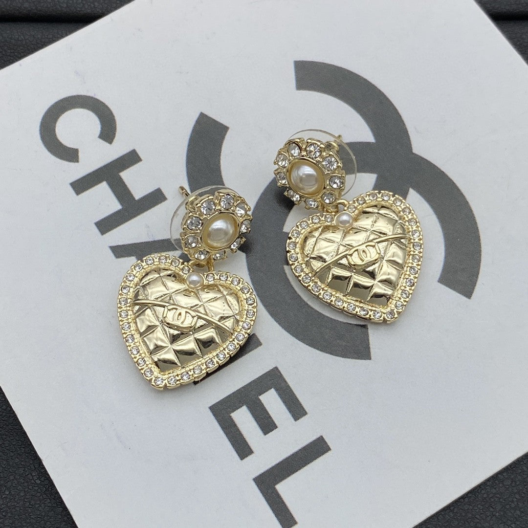 CEM212  New Arrive Fashion  Hot Sale  with Diamond Heart Earring  for Woman Jewelry To Choose Gift