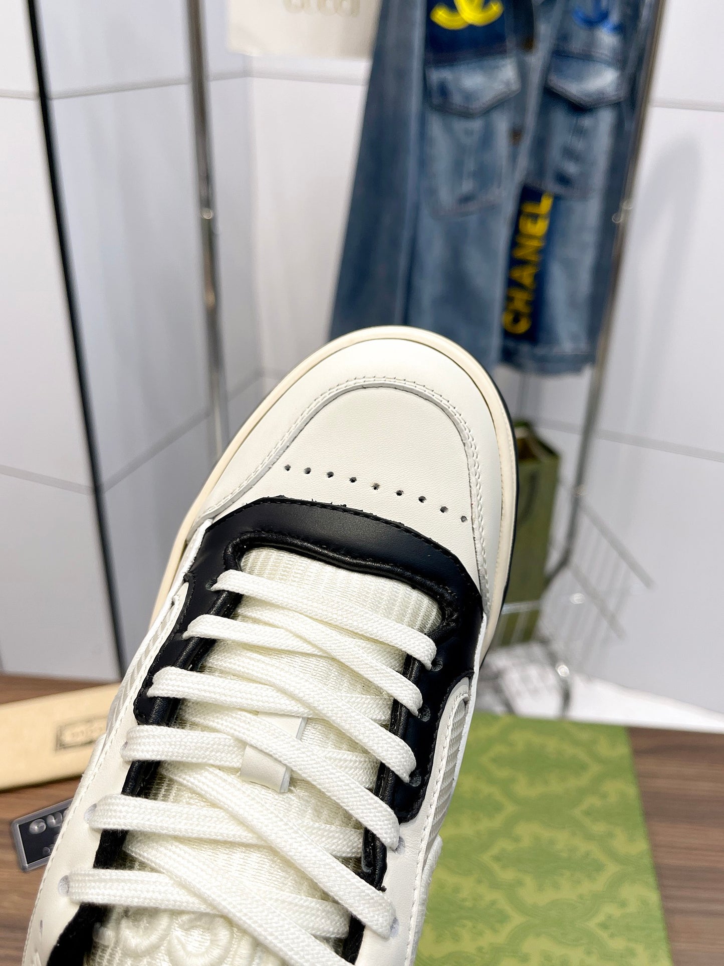 GEM115 Designer Casual shoes for Men flat sneakers lows skateboard shoe Triple black blue Active Laser fashion mens womens outdoor trainer