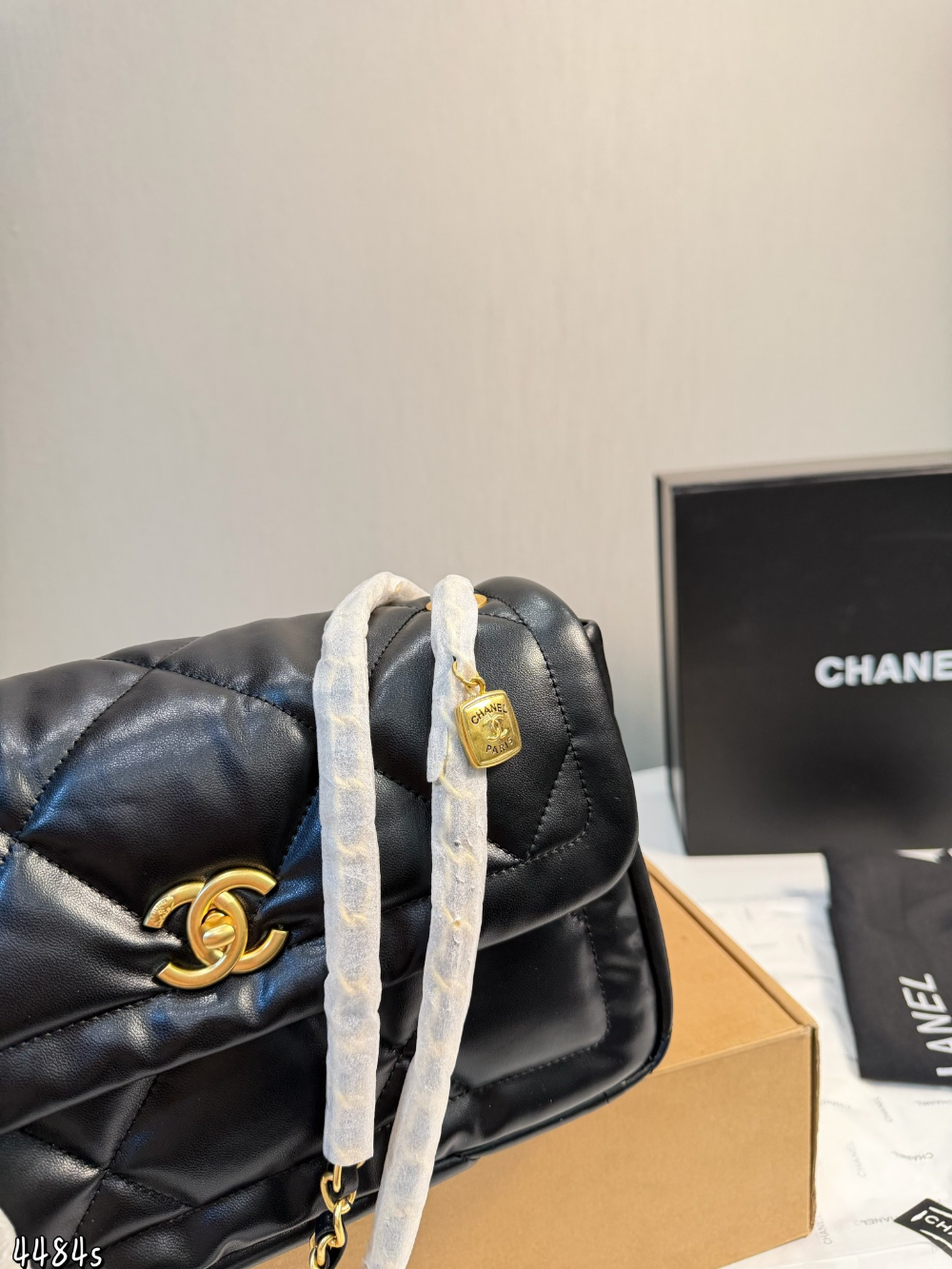 CEM295 New arrive fashion black bag for woman hands bag beautiful gift to choose gift 25*15cm 2 size