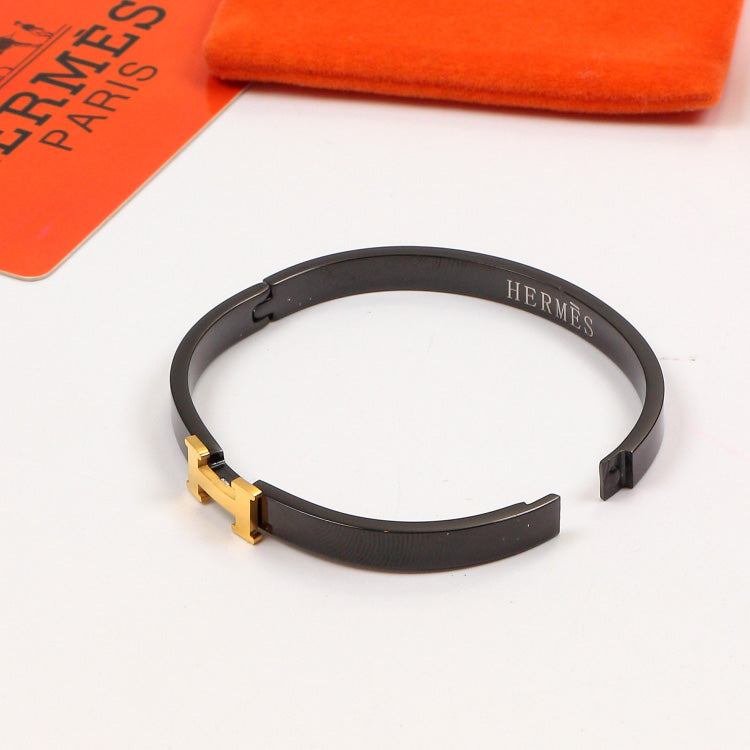 HEM81 New Arrive Fashion  Stainless Steel Black Color Bracelet Gold Silver Color Bracelet Bangle Bague Femme for Woman Gift