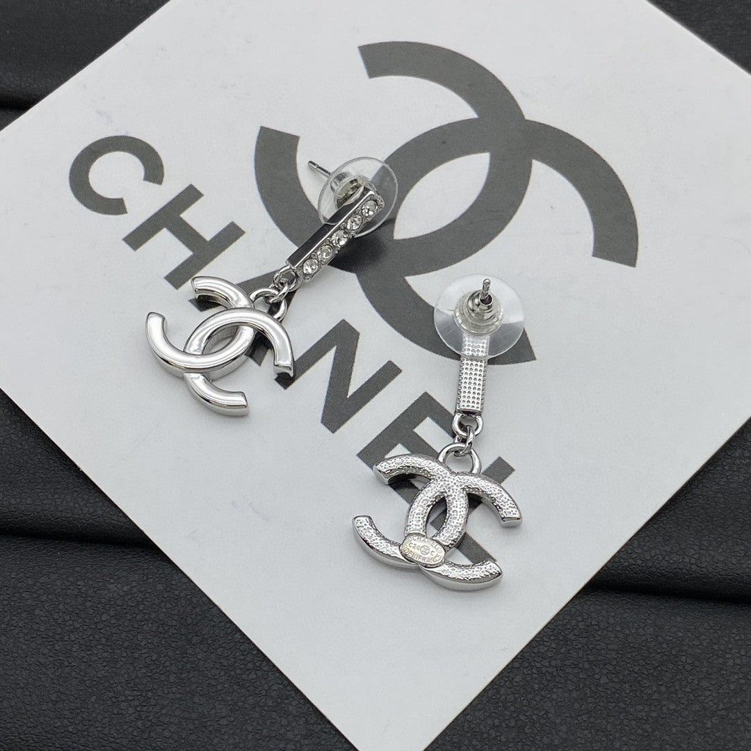 CEM214 New Arrive Fashion  Hot Sale  with Diamond Earring  for Woman Jewelry To Choose Gift