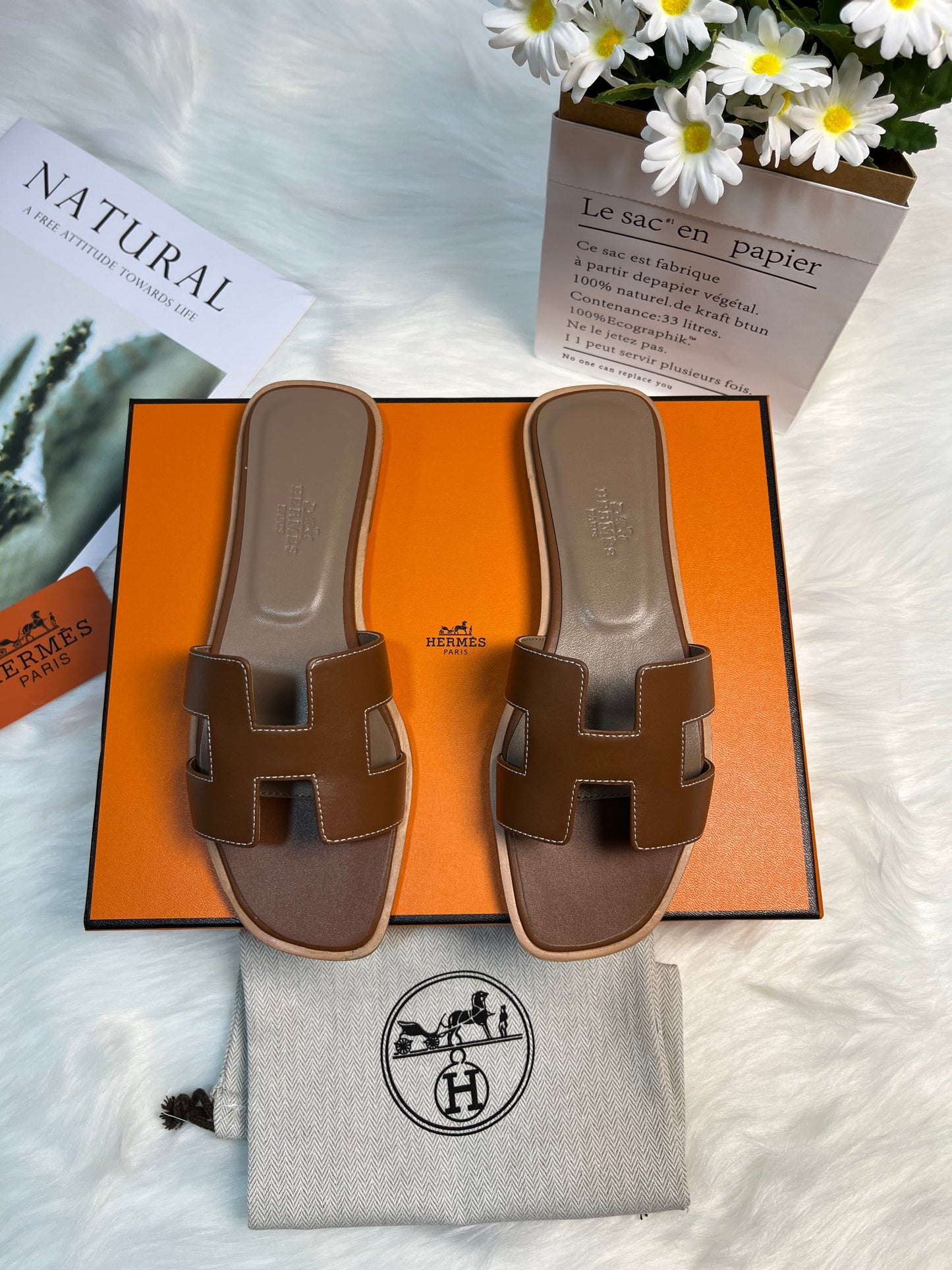 HEM97 New arrive fashion white black color shose for woman Slippers, sandals beautiful gift to choose