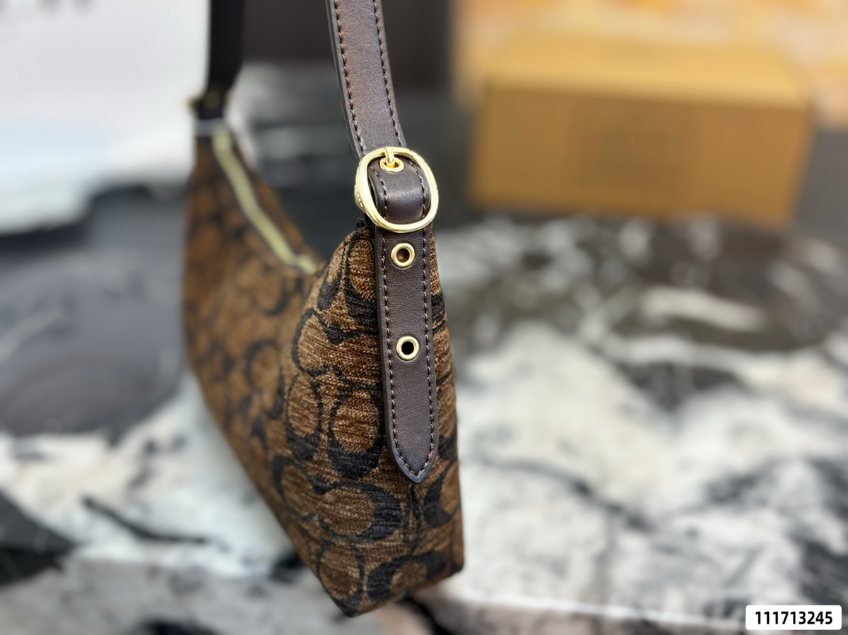 COEM15 New arrive fashion brown color bag for woman beautiful gift to choose size 23*13 cm