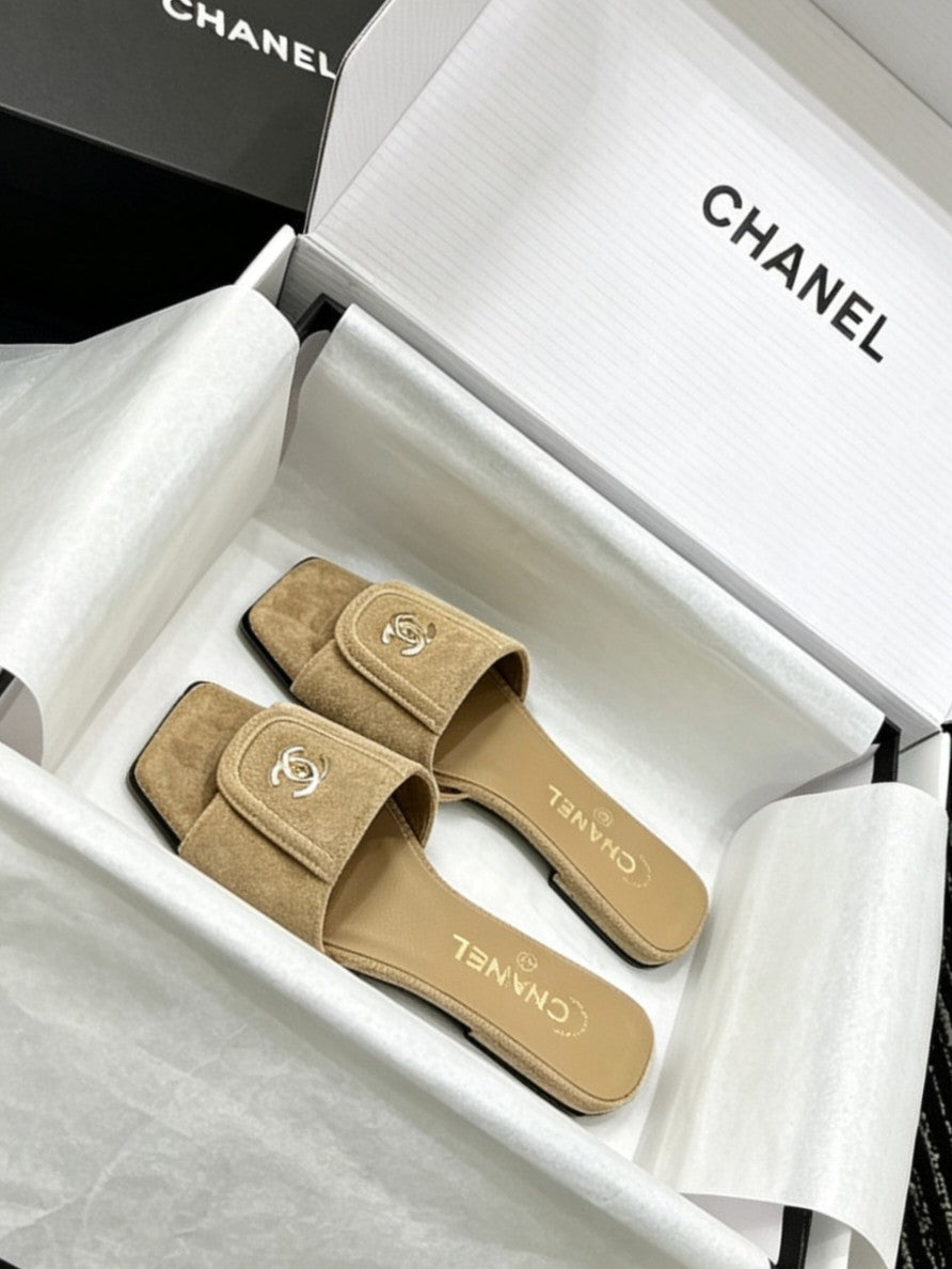 CEM260 New arrive fashion black and white color shose for woman beautiful Slippers gift to choose