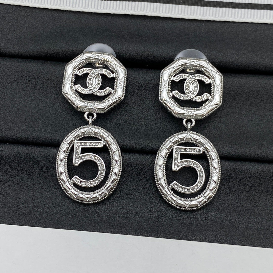 CEM210 New Arrive Fashion  Hot Sale  with Diamond Earring  for Woman Jewelry To Choose