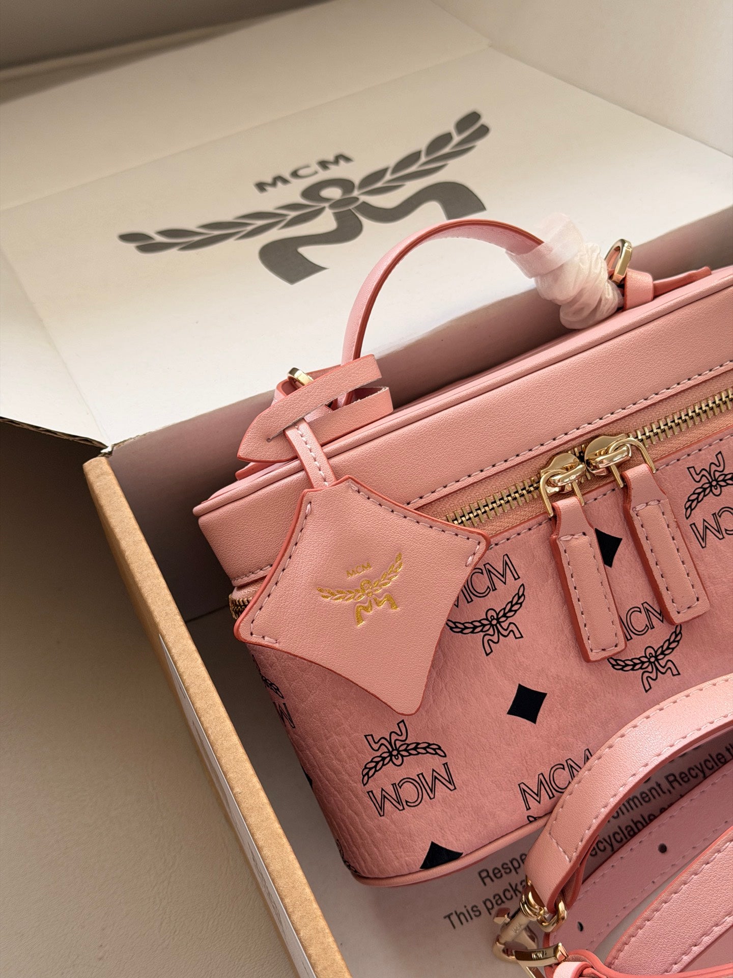 DEM300 New arrive fashion Makeup bag pink brown bag for woman beautiful gift to choose gift 19*12cm