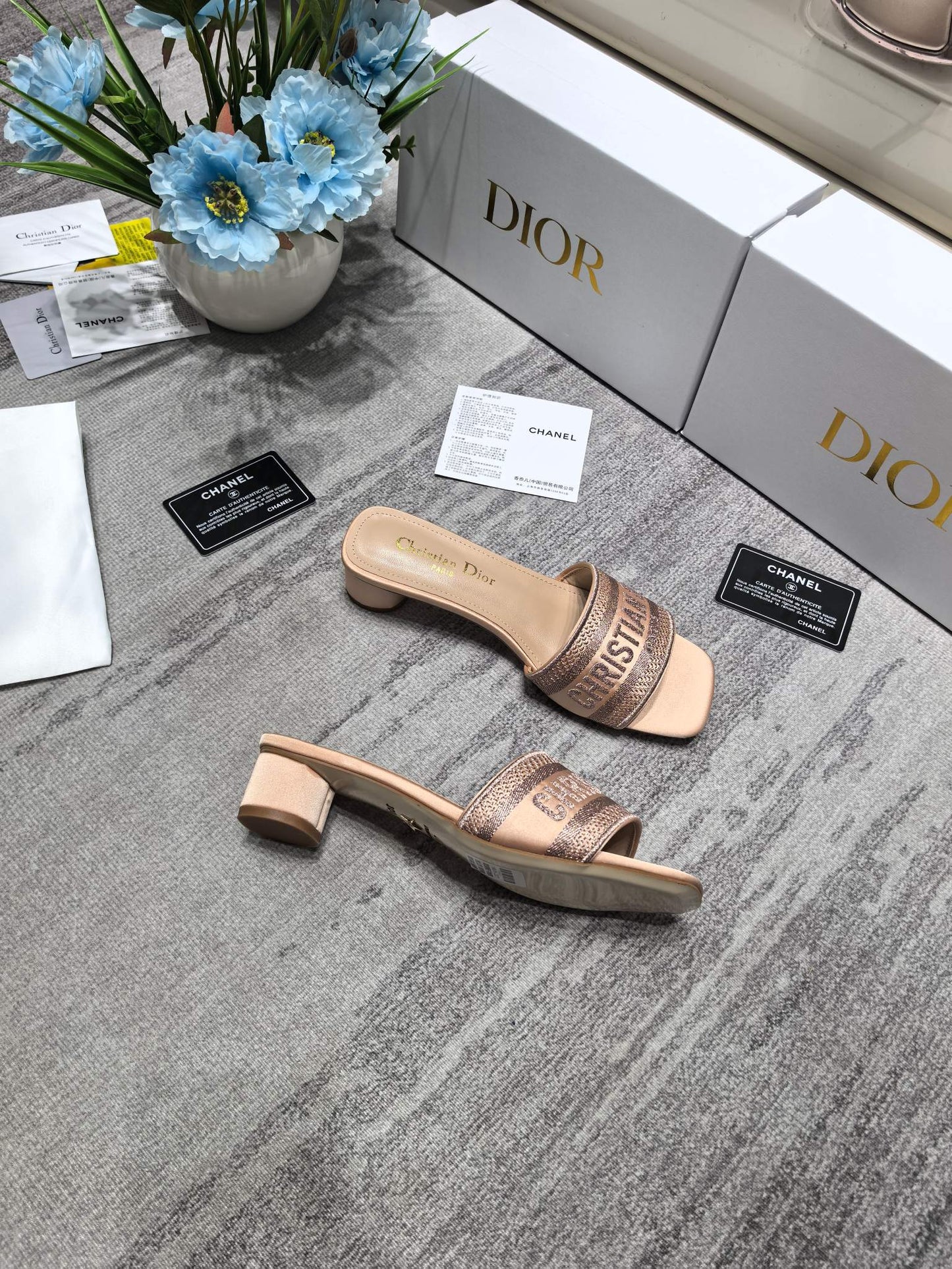 DEM308 New arrive fashion black and white  many color shose for woman beautiful Slippers gift to choose