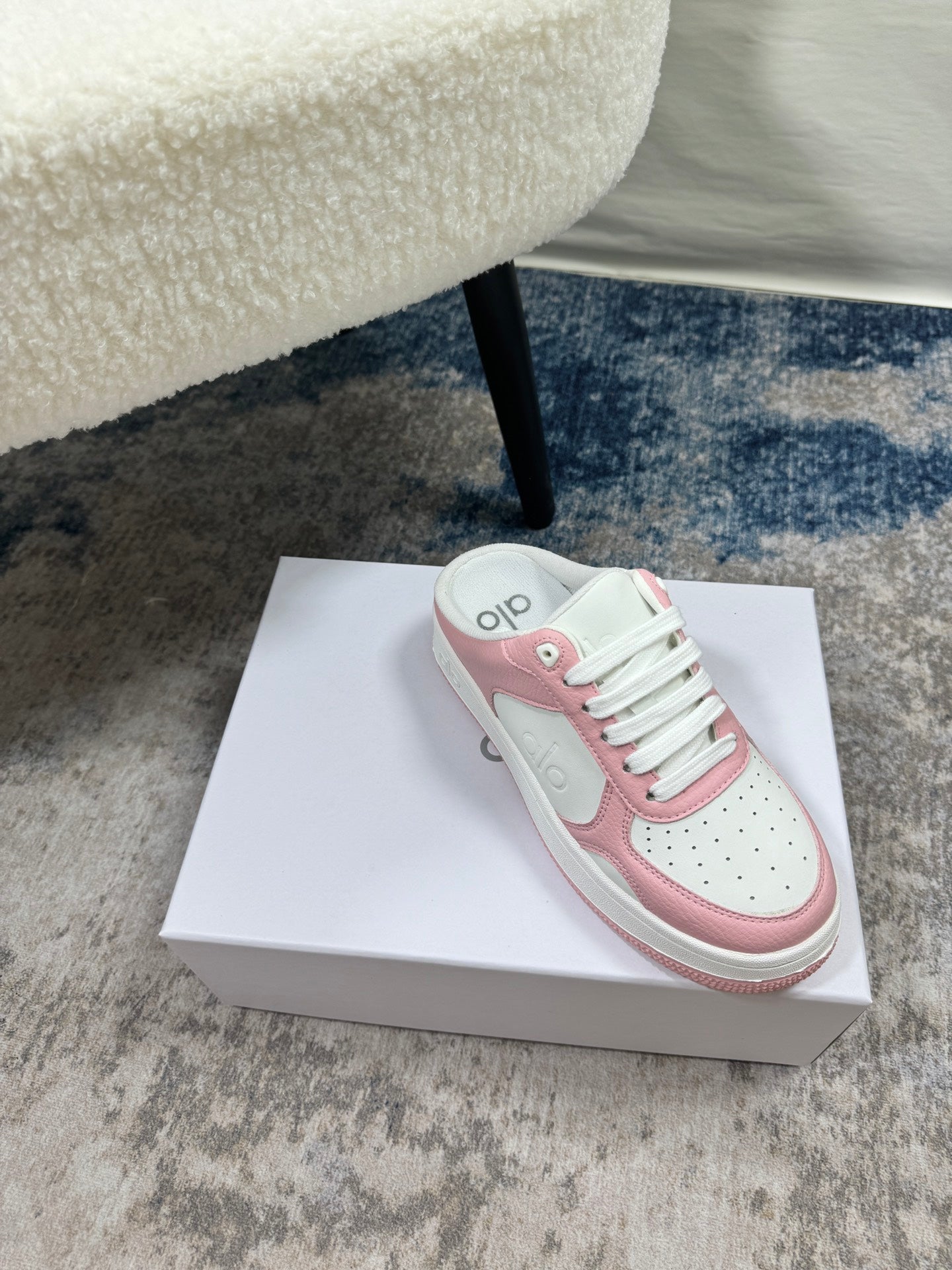 ALO1 Wholesale Outdoor Women Shoes Famous Designer Brand Female Casual shoes Fashion for Lady