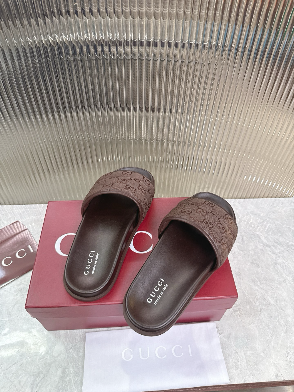 GEM166 New fashionable black blue brown women's shoes men's shoes available in various colors beautiful slippers excellent gift items