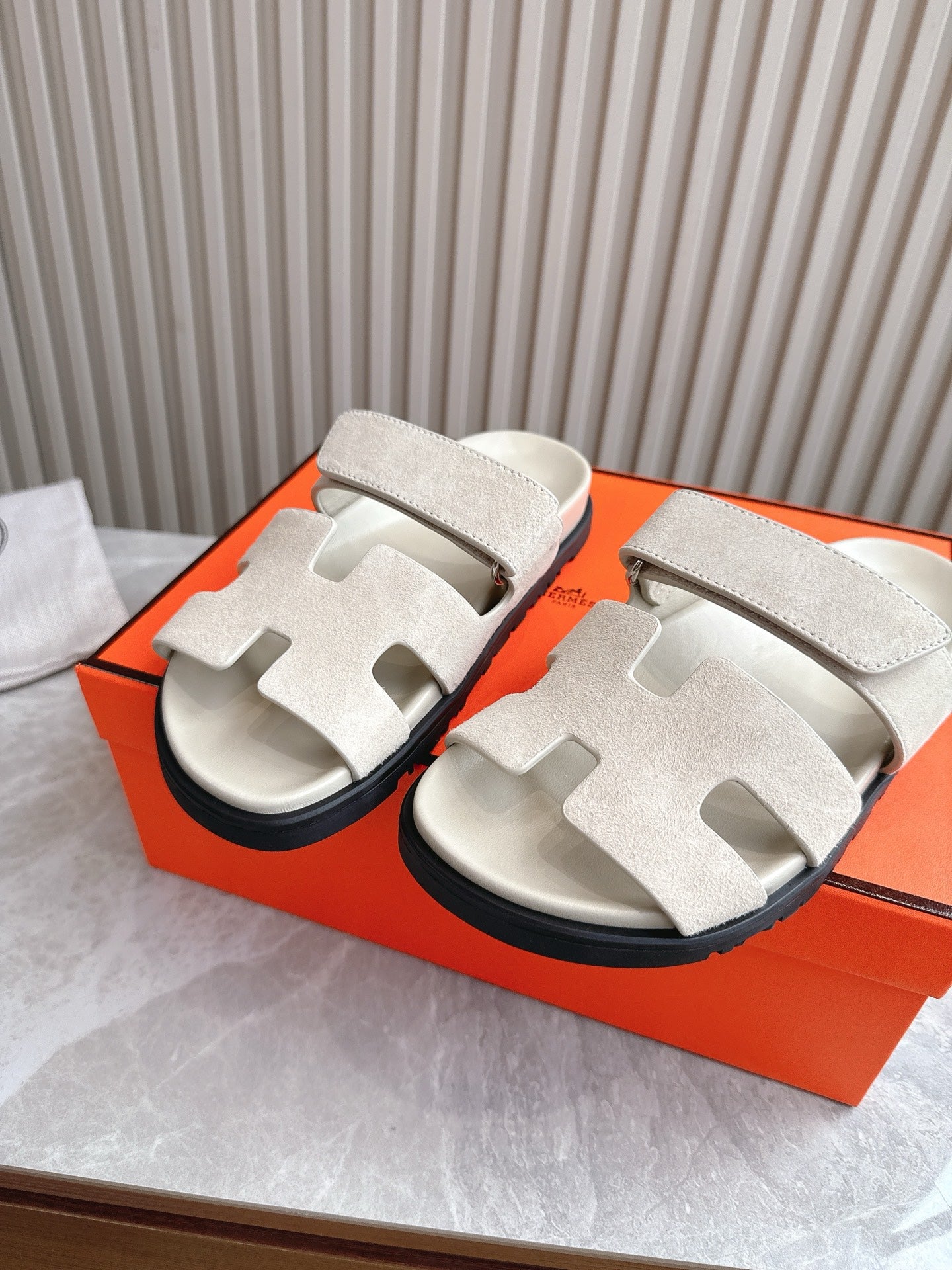 HEM103  Designer Women Slippers Sandals Shoes for Women White Color Shoes Regular Customer Wholesale Price