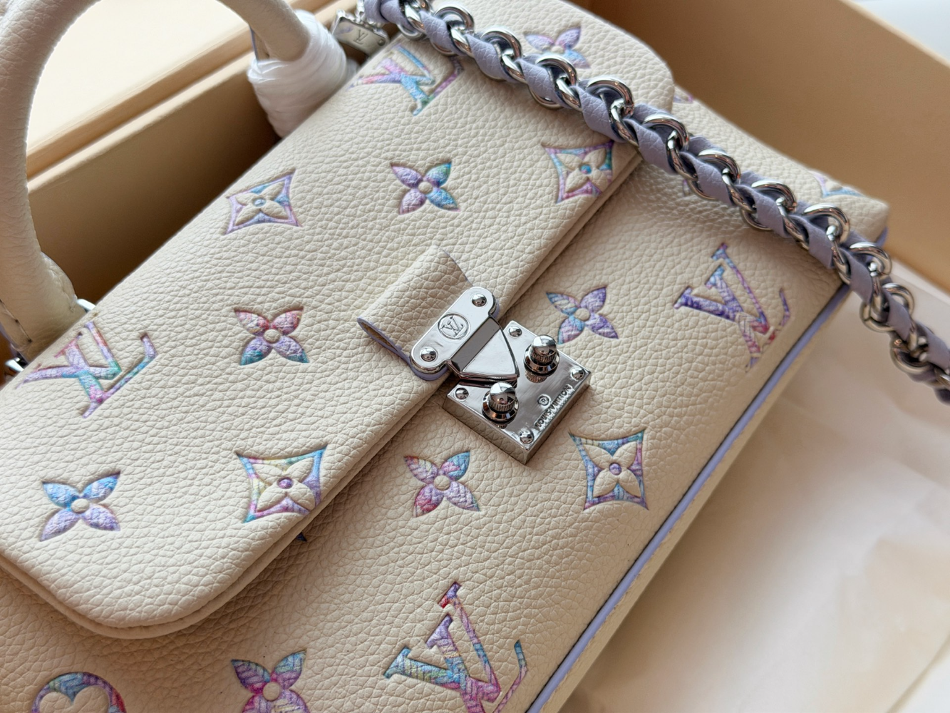 LEM515 New arrive fashion white bag for woman hands bag beautiful gift to choose gift 21*11cm