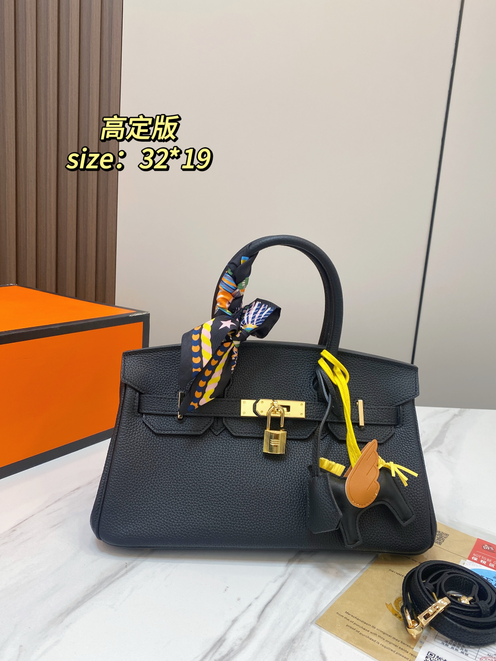 HEM120 New arrive fashion black white pink Ivory red brown Tan bag for woman hands bag beautiful gift to choose gift 32*19cm