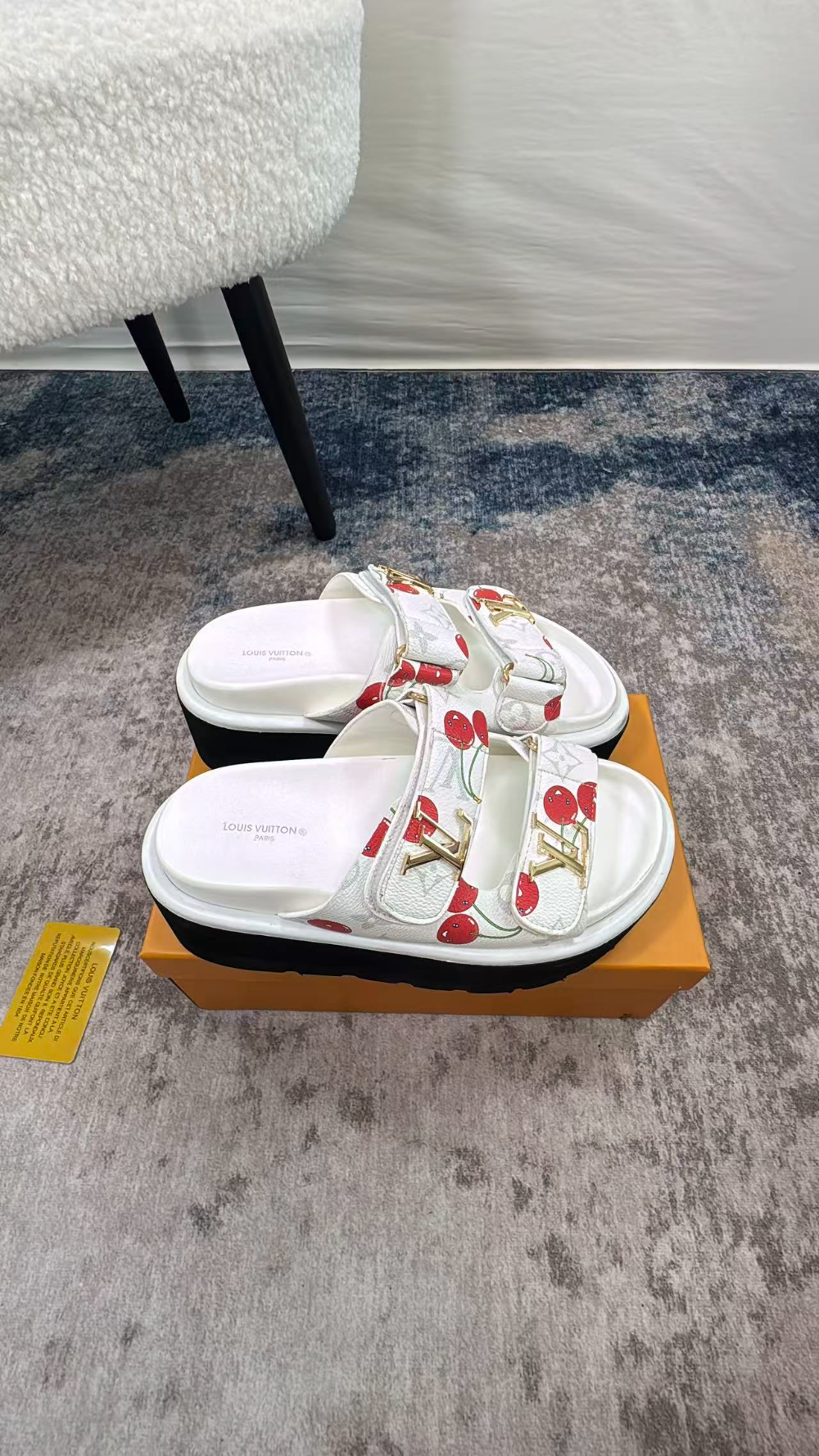 LEM501 New arrive fashion black white shose for woman beautiful Slippers gift to choose