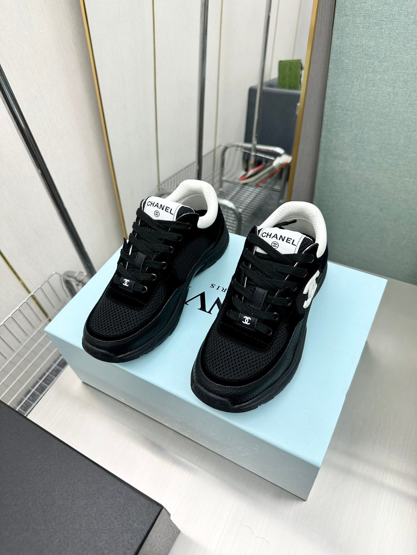 CEM229 New arrive fashion black and white shose for woman men beautiful gift to choose gift