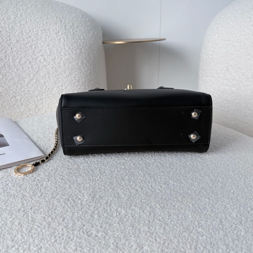 CEM503 New arrive fashion black bag for woman hands bag beautiful gift to choose gift 24.5*20*10cm