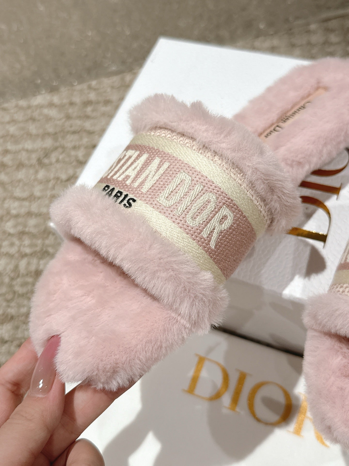 DEM236 fashion 3 color  shose for woman black and white and pink color  beautiful gift to choose