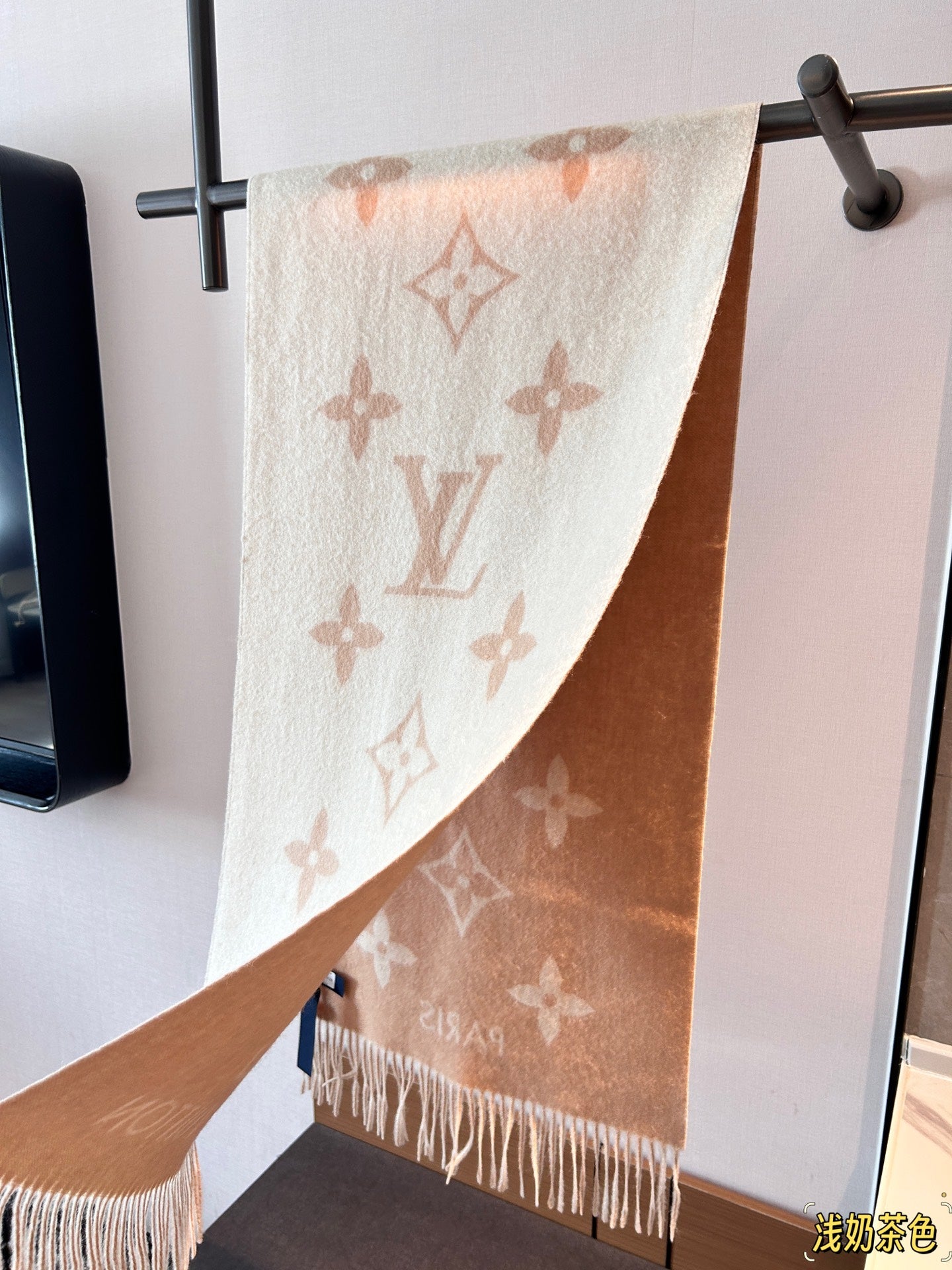 LEM326 new arrive Hot sale  black red gray color fashion beautiful scarf for woman men  gift to choose