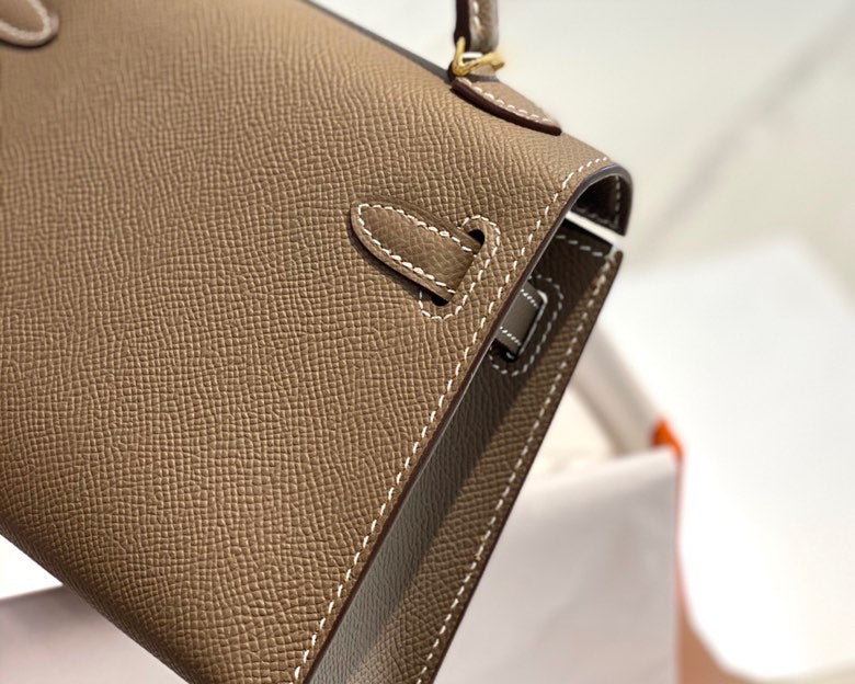 HEM93 TOP Original Top-grade original single-layer leather New Genuine Leather Women's Crossbody Stewardess 19CM